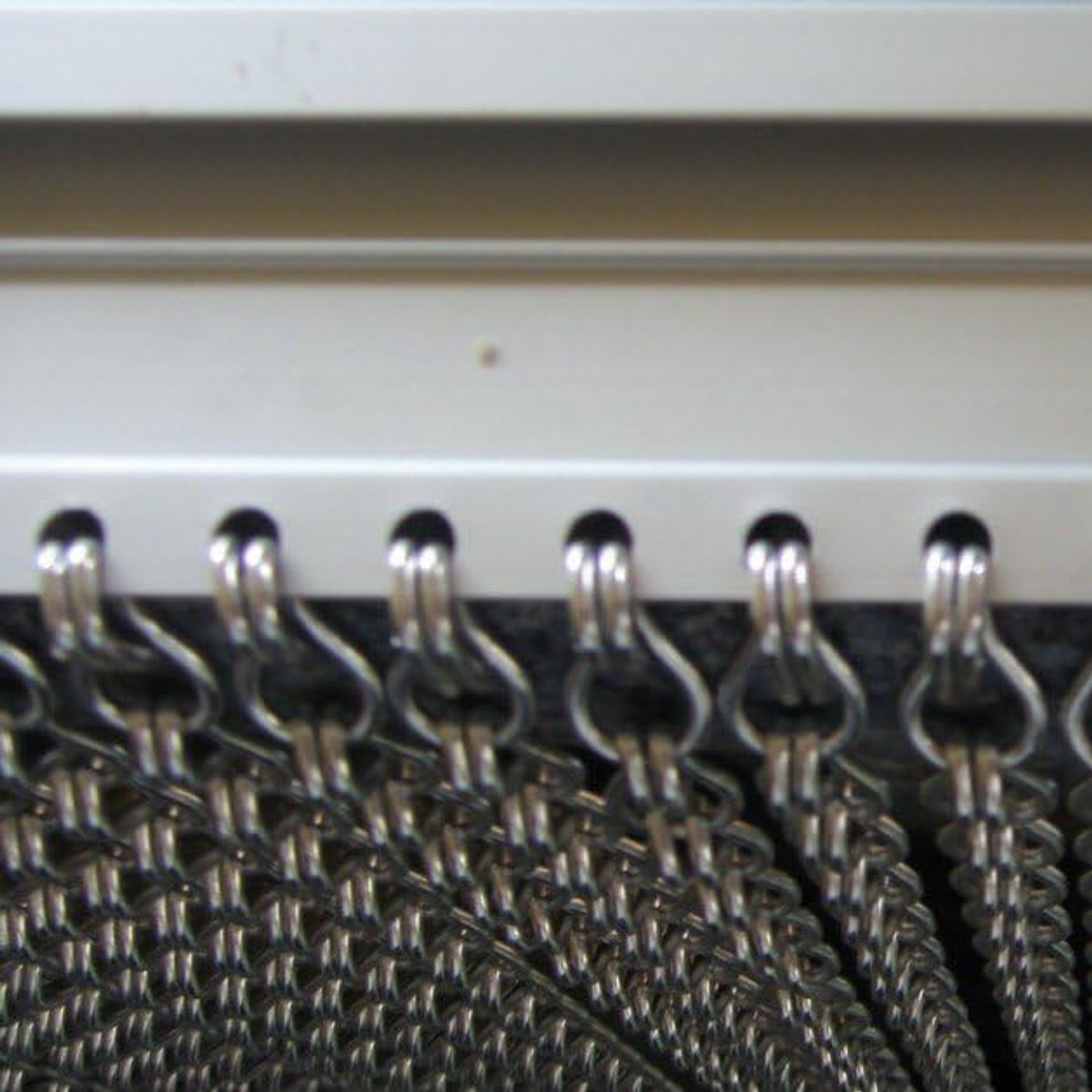 Aluminum Chain Fly Screen Door Curtain, detail view