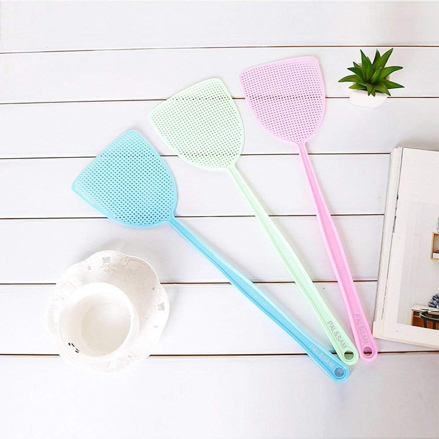 Manual Fly Swatter 3 Pack, Assorted Colors: image 5